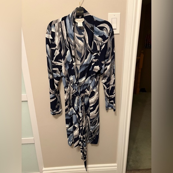 Diamond Tea Abstract Baroque Print Short Lightweight Robe - Size Large - Picture 2 of 5